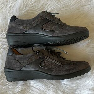 Ganter SENSITIV 6 1/2 H Charcoal Gray with snakeskin texture, Women's Sneakers